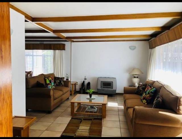 3 BEDROOM HOUSE FOR SALE IN PARKHILL GARDENS